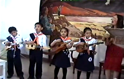 kids playing ukelele pathfinder day